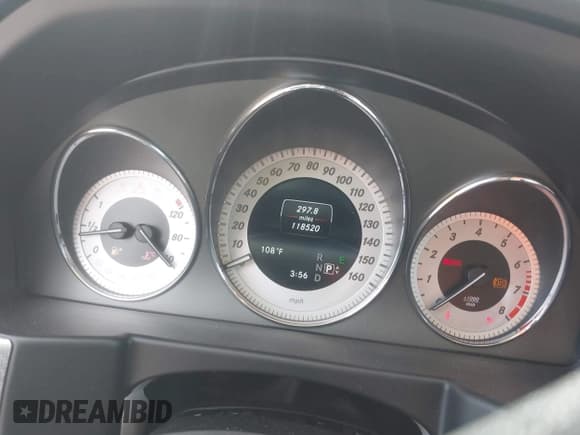 ✅ 2015 Mercedes-Benz GLK 350 • VIN: WDCGG8JB5FG338710 • Лот: 42882858. Опубликован ранее на IAAI с пробегом 118 520 миль. Бесплатный доступ к архиву аукционных продаж из США и подробный отчёт об истории автомобиля на DreamBid. Изображение 7.