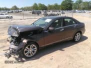 ✅ 2014 Mercedes-Benz C 250 Sport • VIN: WDDGF4HB2EA933514 • Lot: 42025198. Wystawiony na IAAI z przebiegiem 71 286 mil. Bezpłatny archiwum sprzedaży aukcyjnych z USA i szczegółowy raport historii pojazdu na DreamBid. Zdjęcie 16.