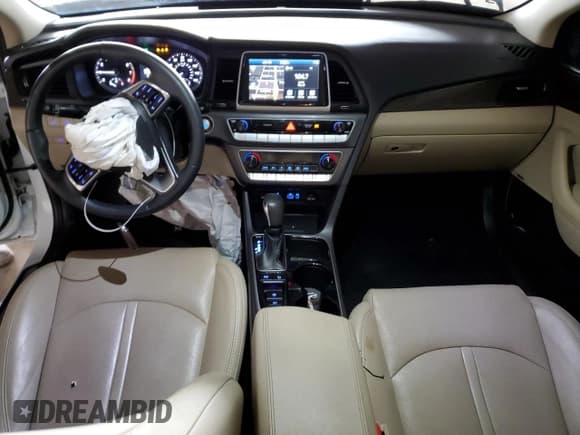 ✅ 2018 Hyundai Sonata Limited • VIN: 5NPE34AF8JH686073 • Lot: 37418593. Listed on Copart with 84,490 mi. Free auction sales archive from the USA and detailed vehicle history report at DreamBid. Image 8.