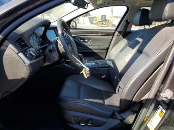 ✅ 2011 BMW 5 Series 528i • VIN: WBAFR1C56BC742026 • Лот: 91285915. Опубликован ранее на Copart с пробегом 116 538 миль. Бесплатный доступ к архиву аукционных продаж из США и подробный отчёт об истории автомобиля на DreamBid. Изображение 7.