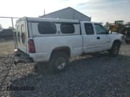✅ 2005 Chevrolet Silverado 2500HD LS • VIN: 1GCHK29U15E215511 • Lot: 71245895. Wystawiony na Copart z przebiegiem 319 517 mil. Bezpłatny archiwum sprzedaży aukcyjnych z USA i szczegółowy raport historii pojazdu na DreamBid. Zdjęcie 3.