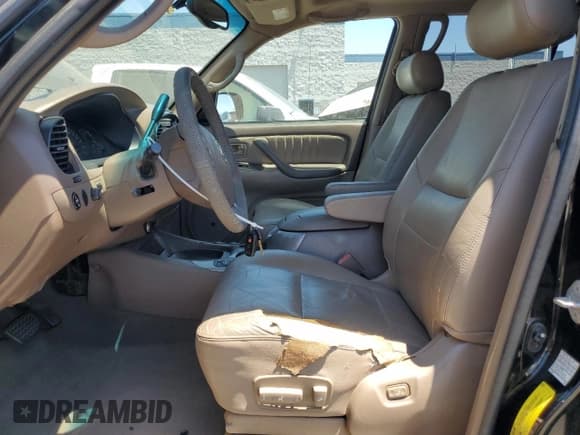 ✅ 2003 Toyota Sequoia Limited • VIN: 5TDZT38A83S165972 • Лот: 66940725. Опубликован ранее на Copart с пробегом 230 229 миль. Бесплатный доступ к архиву аукционных продаж из США и подробный отчёт об истории автомобиля на DreamBid. Изображение 7.