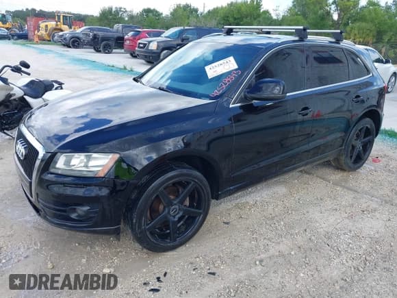 ✅ 2010 Audi Q5 Premium • VIN: WA1CKAFP4AA047913 • Lot: 42528543. Listed on IAAI with 201,043 mi. Free auction sales archive from the USA and detailed vehicle history report at DreamBid. Image 2.