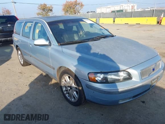 ✅ 2001 Volvo V70 2.3L Turbo • VIN: YV1SW53DX11007935 • Lot: 43848316. Listed on IAAI with Not provided. Free auction sales archive from the USA and detailed vehicle history report at DreamBid. Image 1.