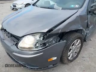 ✅ 2007 Volkswagen Rabbit • VIN: WVWCR71K37W259522 • Lot: 43686550. Wystawiony na IAAI z przebiegiem 97 546 mil. Bezpłatny archiwum sprzedaży aukcyjnych z USA i szczegółowy raport historii pojazdu na DreamBid. Zdjęcie 6.