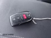 ✅ 2024 Toyota Land Cruiser • VIN: JTEABFAJ0RK006158 • Lot: 43544823. Wystawiony na IAAI z przebiegiem 30 220 mil. Bezpłatny archiwum sprzedaży aukcyjnych z USA i szczegółowy raport historii pojazdu na DreamBid. Zdjęcie 11.