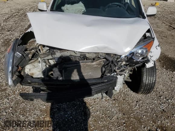 ✅ 2015 Nissan Micra S • VIN: 3N1CK3CP9FL224349 • Лот: 72919164. Опубликован ранее на Copart с пробегом 167 793 миль. Бесплатный доступ к архиву аукционных продаж из США и подробный отчёт об истории автомобиля на DreamBid. Изображение 11.