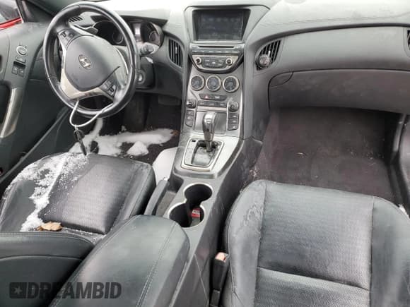 ✅ 2013 Hyundai Genesis Coupe Premium • VIN: KMHHT6KD5DU102658 • Lot: 89273245. Wystawiony na Copart z przebiegiem Nie podano. Bezpłatny archiwum sprzedaży aukcyjnych z USA i szczegółowy raport historii pojazdu na DreamBid. Zdjęcie 8.