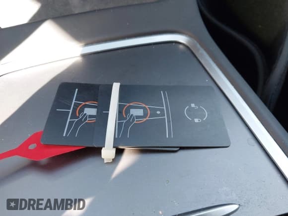 ✅ 2023 Tesla Model 3 Long Range • VIN: 5YJ3E1EB0PF620745 • Lot: 42010603. Wystawiony na IAAI z przebiegiem 39 846 mil. Bezpłatny archiwum sprzedaży aukcyjnych z USA i szczegółowy raport historii pojazdu na DreamBid. Zdjęcie 11.