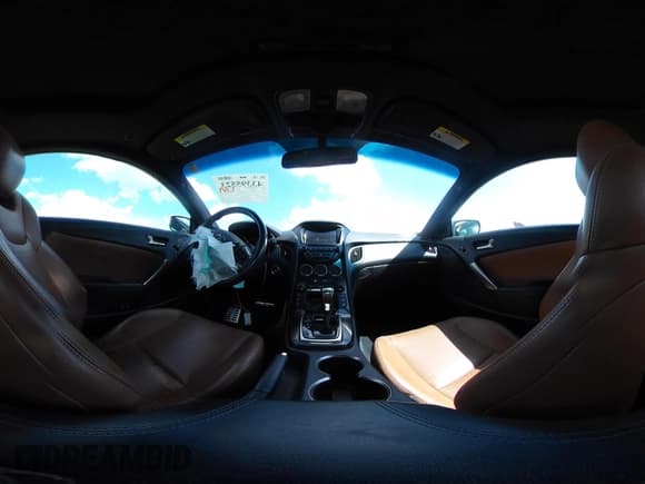 ✅ 2016 Hyundai Genesis Coupe Ultimate • VIN: KMHHU6KJ3GU132491 • Lot: 43395523. Wystawiony na IAAI z przebiegiem 74 543 mil. Bezpłatny archiwum sprzedaży aukcyjnych z USA i szczegółowy raport historii pojazdu na DreamBid. Zdjęcie 19.