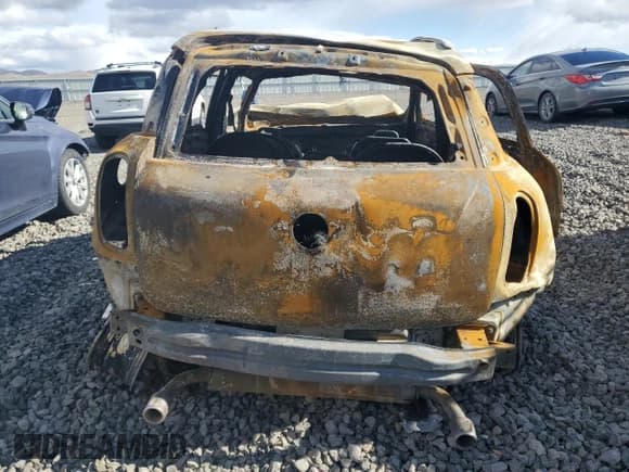 ✅ 2014 MINI Countryman S • VIN: WMWZC5C5XEWP40014 • Lot: 43469385. Listed on Copart with Not provided. Free auction sales archive from the USA and detailed vehicle history report at DreamBid. Image 6.