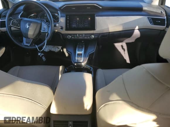 ✅ 2018 Honda Clarity Touring • VIN: JHMZC5F38JC009721 • Lot: 90234765. Listed on Copart with 82,221 mi. Free auction sales archive from the USA and detailed vehicle history report at DreamBid. Image 8.