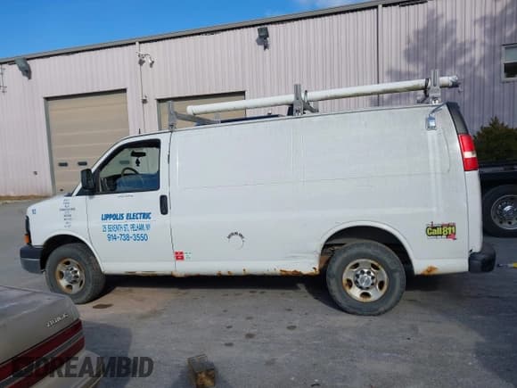 ✅ 2014 Chevrolet Express Cargo • VIN: 1GCWGFFA6E1103305 • Lot: 43715276. Wystawiony na IAAI z przebiegiem 148 499 mil. Bezpłatny archiwum sprzedaży aukcyjnych z USA i szczegółowy raport historii pojazdu na DreamBid. Zdjęcie 14.