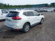 ✅ 2017 Nissan Rogue SV • VIN: KNMAT2MT5HP507975 • Lot: 43146011. Wystawiony na IAAI z przebiegiem 102 846 mil. Bezpłatny archiwum sprzedaży aukcyjnych z USA i szczegółowy raport historii pojazdu na DreamBid. Zdjęcie 4.