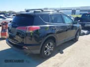 ✅ 2017 Toyota RAV4 LE • VIN: 2T3ZFREV7HW316825 • Lot: 43573328. Wystawiony na IAAI z przebiegiem 74 412 mil. Bezpłatny archiwum sprzedaży aukcyjnych z USA i szczegółowy raport historii pojazdu na DreamBid. Zdjęcie 4.