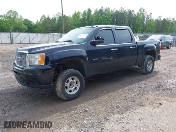 ✅ 2013 GMC Sierra 1500 Denali • VIN: 3GTP1XE23DG300664 • Lot: 42071928. Listed on IAAI with 232,181 mi. Free auction sales archive from the USA and detailed vehicle history report at DreamBid. Image 2.
