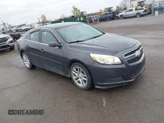 2013 Chevrolet Malibu LT z VIN 1G11C5SA6DF133873, wystawiony jako IAAI lot #43519043 z przebiegiem 124 213 mil mil oraz . Historia ofert i sprzedaży dostępna na DreamBid. Obrazek 1.