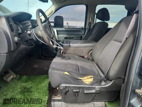 ✅ 2011 Chevrolet Silverado 2500HD LT • VIN: 1GC1KXCG3BF169879 • Lot: 69103885. Listed on Copart with 315,380 mi. Free auction sales archive from the USA and detailed vehicle history report at DreamBid. Image 7.