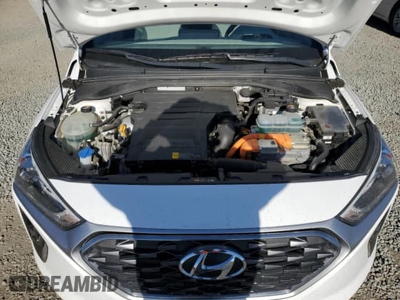 ✅ 2020 Hyundai Ioniq Blue • VIN: KMHC65LC6LU223960 • Lot: 76721964. Listed on Copart with 32,626 mi. Free auction sales archive from the USA and detailed vehicle history report at DreamBid. Image 11.