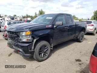 ✅ 2019 Chevrolet Silverado 1500 Custom Trail Boss • VIN: 1GCRYCEF6KZ267799 • Lot: 71669705. Wystawiony na Copart z przebiegiem 110 171 mil. Bezpłatny archiwum sprzedaży aukcyjnych z USA i szczegółowy raport historii pojazdu na DreamBid. Zdjęcie 1.