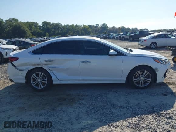 ✅ 2018 Hyundai Sonata SEL • VIN: 5NPE34AF0JH627356 • Lot: 43206201. Listed on IAAI with 128,773 mi. Free auction sales archive from the USA and detailed vehicle history report at DreamBid. Image 13.
