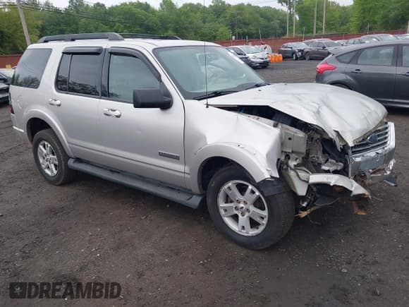 ✅ 2007 Ford Explorer XLT • VIN: 1FMEU73E67UB87480 • Lot: 42334437. Listed on IAAI with 193,683 mi. Free auction sales archive from the USA and detailed vehicle history report at DreamBid. Image 1.