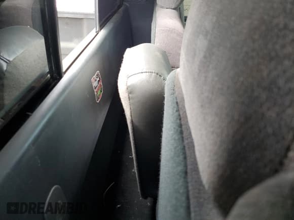 ✅ 2000 Chevrolet Silverado 1500 • VIN: 1GCEK14V7YZ230489 • Lot: 54193635. Listed on Copart with 207,536 mi. Free auction sales archive from the USA and detailed vehicle history report at DreamBid. Image 10.