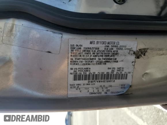 ✅ 2004 Ford Crown Victoria LX • VIN: 2FAFP74W44X184918 • Lot: 73346744. Wystawiony na Copart z przebiegiem 157 925 mil. Bezpłatny archiwum sprzedaży aukcyjnych z USA i szczegółowy raport historii pojazdu na DreamBid. Zdjęcie 12.