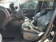 ✅ 2019 Jeep Cherokee Limited • VIN: 1C4PJMDX0KD131838 • Lot: 49286605. Listed on Copart with 85,358 mi. Free auction sales archive from the USA and detailed vehicle history report at DreamBid. Image 7.