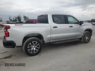 ✅ 2019 Chevrolet Silverado 1500 Custom Trail Boss • VIN: 3GCPYCEF8KG176685 • Lot: 80269674. Wystawiony na Copart z przebiegiem 101 585 mil. Bezpłatny archiwum sprzedaży aukcyjnych z USA i szczegółowy raport historii pojazdu na DreamBid. Zdjęcie 3.