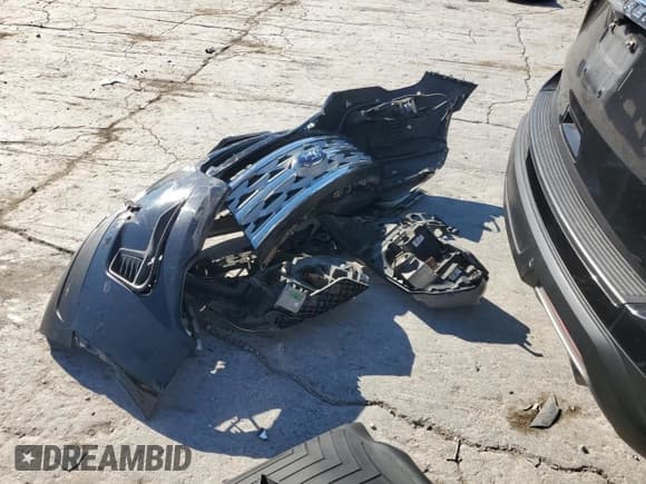 ✅ 2019 Ford Explorer XLT • VIN: 1FM5K7DHXKGA59815 • Lot: 81982425. Wystawiony na Copart z przebiegiem 78 463 mil. Bezpłatny archiwum sprzedaży aukcyjnych z USA i szczegółowy raport historii pojazdu na DreamBid. Zdjęcie 13.