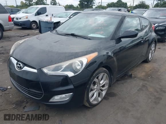 ✅ 2013 Hyundai Veloster w/Gray Int • VIN: KMHTC6AD6DU155445 • Lot: 43285405. Wystawiony na IAAI z przebiegiem 126 975 mil. Bezpłatny archiwum sprzedaży aukcyjnych z USA i szczegółowy raport historii pojazdu na DreamBid. Zdjęcie 2.