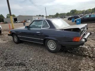 ✅ 1982 Mercedes-Benz 380 SL • VIN: WDBBA45AXCB013425 • Lot: 74098484. Wystawiony na Copart z przebiegiem 145 140 mil. Bezpłatny archiwum sprzedaży aukcyjnych z USA i szczegółowy raport historii pojazdu na DreamBid. Zdjęcie 2.