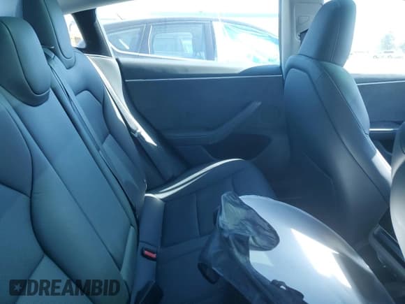 ✅ 2024 Tesla Model 3 Long Range • VIN: 5YJ3E1EB7RF796033 • Lot: 90671645. Wystawiony na Copart z przebiegiem Nie podano. Bezpłatny archiwum sprzedaży aukcyjnych z USA i szczegółowy raport historii pojazdu na DreamBid. Zdjęcie 10.