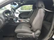 ✅ 2019 Dodge Challenger SXT • VIN: 2C3CDZAG5KH731592 • Lot: 65710414. Wystawiony na Copart z przebiegiem 30 043 mil. Bezpłatny archiwum sprzedaży aukcyjnych z USA i szczegółowy raport historii pojazdu na DreamBid. Zdjęcie 7.