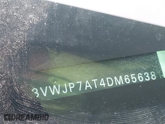 ✅ 2013 Volkswagen Beetle 2.5L • VIN: 3VWJP7AT4DM656381 • Lot: 43627786. Listed on IAAI with 141,093 mi. Free auction sales archive from the USA and detailed vehicle history report at DreamBid. Image 9.