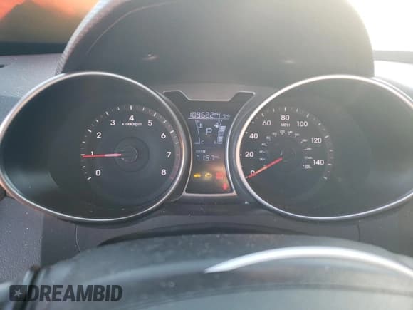 ✅ 2017 Hyundai Veloster Value Edition • VIN: KMHTC6AD4HU324304 • Lot: 75918974. Wystawiony na Copart z przebiegiem 109 622 mil. Bezpłatny archiwum sprzedaży aukcyjnych z USA i szczegółowy raport historii pojazdu na DreamBid. Zdjęcie 9.