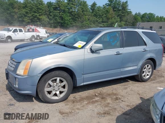 ✅ 2007 Cadillac SRX • VIN: 1GYEE637370132581 • Lot: 42390342. Wystawiony na IAAI z przebiegiem 207 596 mil. Bezpłatny archiwum sprzedaży aukcyjnych z USA i szczegółowy raport historii pojazdu na DreamBid. Zdjęcie 14.