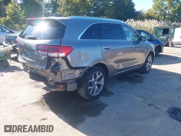 ✅ 2016 Kia Sorento SXL • VIN: 5XYPKDA54GG071622 • Lot: 43405894. Listed on IAAI with 88,623 mi. Free auction sales archive from the USA and detailed vehicle history report at DreamBid. Image 4.