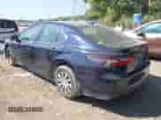 2022 Toyota Camry Hybrid LE с VIN 4T1C31AK2NU043017, выставлен на аукционе IAAI как лот 43309706 с пробегом 47 395 миль миль и . История ставок и продаж доступна на DreamBid. Изображение 3.