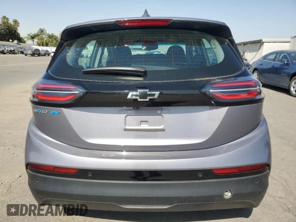✅ 2023 Chevrolet Bolt EV 1LT • VIN: 1G1FW6S04P4189417 • Lot: 75527654. Wystawiony na Copart z przebiegiem 18 977 mil. Bezpłatny archiwum sprzedaży aukcyjnych z USA i szczegółowy raport historii pojazdu na DreamBid. Zdjęcie 6.