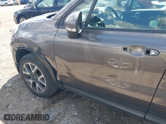 ✅ 2016 FIAT 500X Trekking • VIN: ZFBCFYCT6GP391983 • Lot: 42329595. Listed on IAAI with 152,359 mi. Free auction sales archive from the USA and detailed vehicle history report at DreamBid. Image 6.