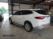 ✅ 2021 Buick Enclave Essence • VIN: 5GAERBKW7MJ199851 • Lot: 42441021. Wystawiony na IAAI z przebiegiem 98 812 mil. Bezpłatny archiwum sprzedaży aukcyjnych z USA i szczegółowy raport historii pojazdu na DreamBid. Zdjęcie 3.