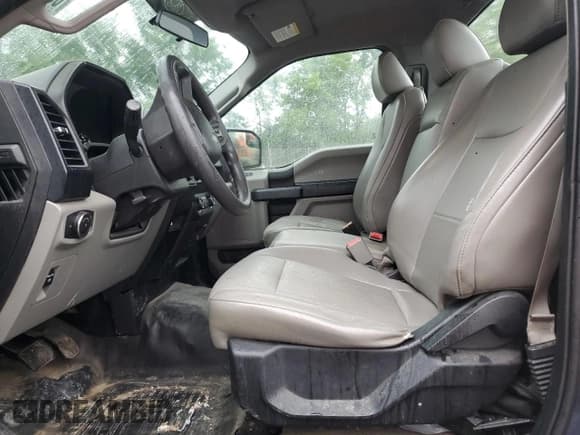 ✅ 2016 Ford F-150 XL • VIN: 1FTMF1EP0GFB29679 • Lot: 60629415. Wystawiony na Copart z przebiegiem 137 413 mil. Bezpłatny archiwum sprzedaży aukcyjnych z USA i szczegółowy raport historii pojazdu na DreamBid. Zdjęcie 7.