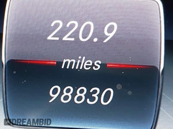 ✅ 2017 Mercedes-Benz E 300 Luxury • VIN: WDDZF4JB3HA257176 • Lot: 42837841. Wystawiony na IAAI z przebiegiem 98 830 mil. Bezpłatny archiwum sprzedaży aukcyjnych z USA i szczegółowy raport historii pojazdu na DreamBid. Zdjęcie 16.