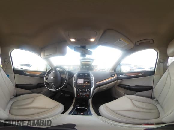 ✅ 2017 Lincoln MKC Select • VIN: 5LMCJ2D96HUL62006 • Lot: 41958894. Wystawiony na IAAI z przebiegiem 76 492 mil. Bezpłatny archiwum sprzedaży aukcyjnych z USA i szczegółowy raport historii pojazdu na DreamBid. Zdjęcie 18.