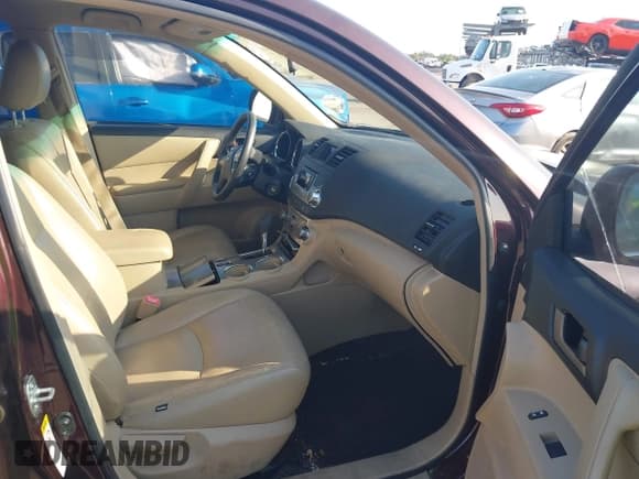 ✅ 2012 Toyota Highlander • VIN: 5TDZA3EH7CS019568 • Лот: 42847672. Опубликован ранее на IAAI с пробегом 176 466 миль. Бесплатный доступ к архиву аукционных продаж из США и подробный отчёт об истории автомобиля на DreamBid. Изображение 5.