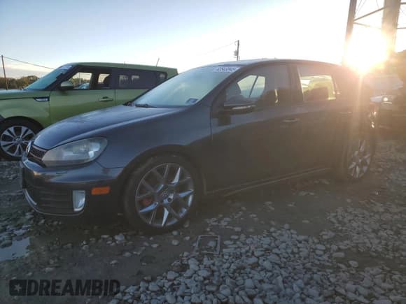 ✅ 2013 Volkswagen Golf GTI Autobahn • VIN: WVWGD7AJ4DW099783 • Лот: 82543345. Опубликован ранее на Copart с пробегом 195 605 миль. Бесплатный доступ к архиву аукционных продаж из США и подробный отчёт об истории автомобиля на DreamBid. Изображение 1.