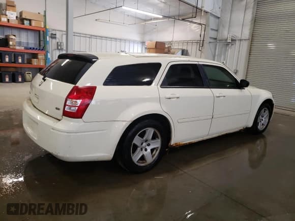✅ 2005 Dodge Magnum SE • VIN: 2D4FV48V15H534049 • Lot: 84053585. Wystawiony na Copart z przebiegiem 197 213 mil. Bezpłatny archiwum sprzedaży aukcyjnych z USA i szczegółowy raport historii pojazdu na DreamBid. Zdjęcie 3.