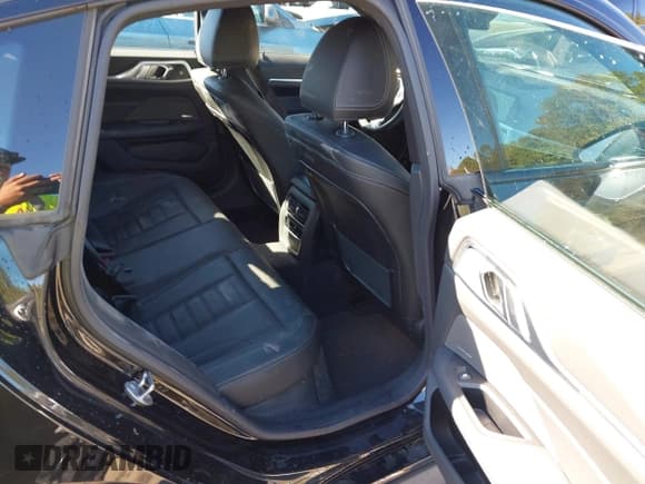 ✅ 2022 BMW 4 Series M440i xDrive • VIN: WBA13AW03NFL99223 • Lot: 43439853. Wystawiony na IAAI z przebiegiem 29 032 mil. Bezpłatny archiwum sprzedaży aukcyjnych z USA i szczegółowy raport historii pojazdu na DreamBid. Zdjęcie 8.